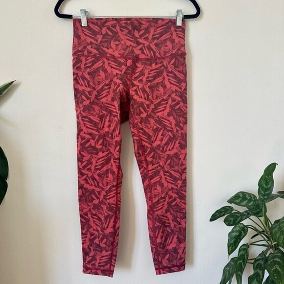Lululemon Wunder Under High-Rise Red Leggings 25" *Luxtreme Size 10 - Picture 4 of 7